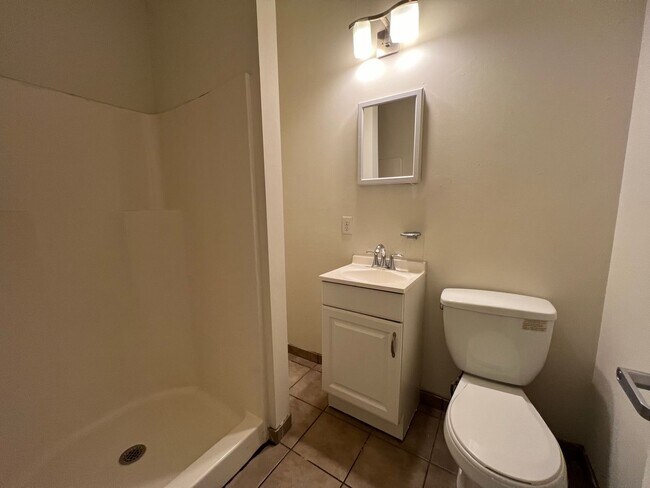 Photo - 1814 N 16th St Unidad 4B