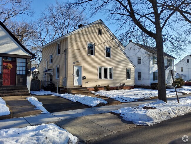 Building Photo - 39 Glen Rd Rental