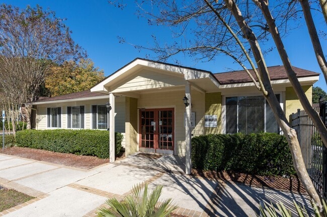 Leasing Office