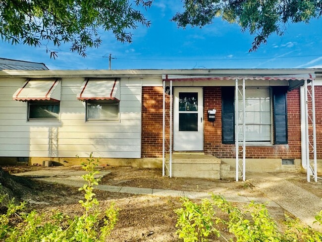 Photo - 1216 W Leigh St