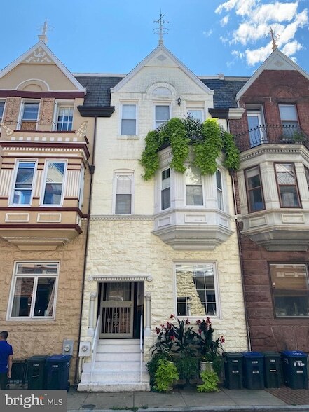 Photo - 1808 Riggs Pl NW