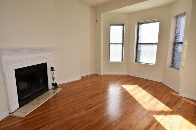 Photo - 3803 N Broadway Unit 3807-2