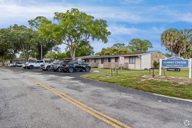 Summit Center Apartments