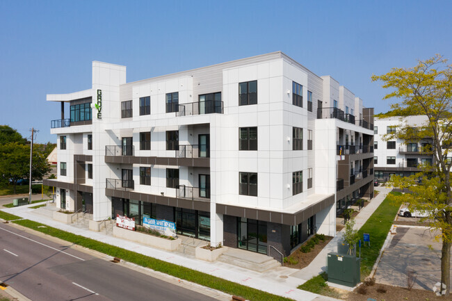 Building Photo - The Grove Apartments