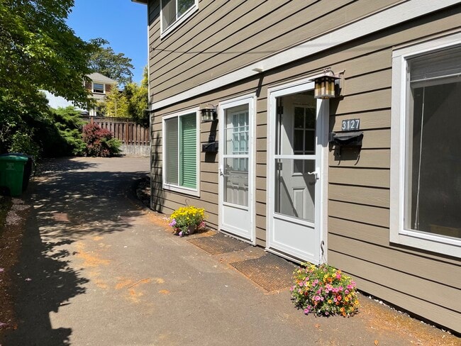 Photo - 3127 Southeast 9th Avenue