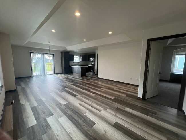 Photo - 3715 32nd St S