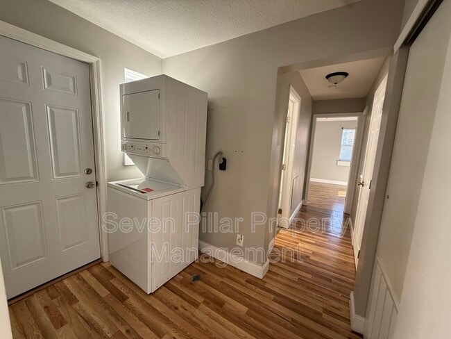 Photo - 1046 Republic Ave