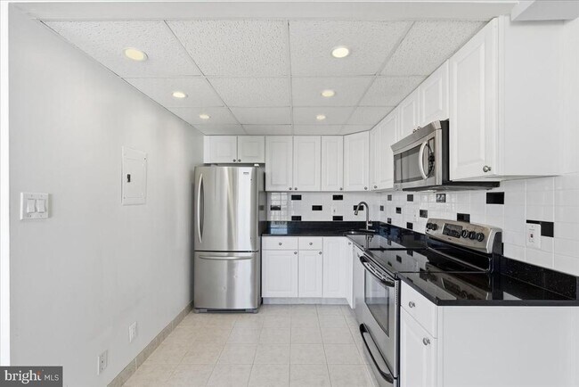 Photo - 1401 N Rhodes St Apartamento Unidad 503