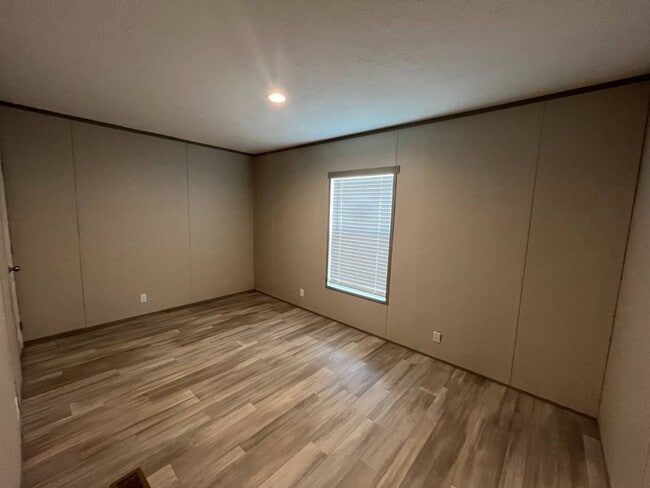 Photo - 3110 Victory Dr