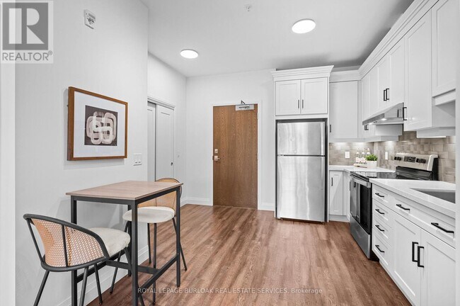 Photo - 30 Hamilton St S Unité 111