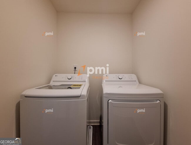 Photo - 176 Kinsale Dr