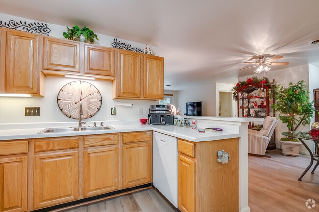 3BR, 2BA - 1,280SF - Kitchen