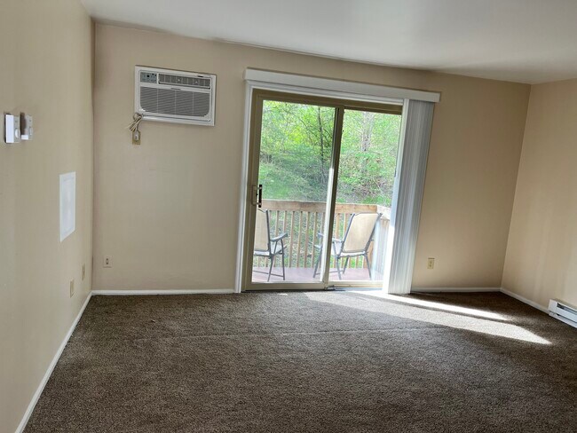5609 Happy Hollow Rd Unit 7