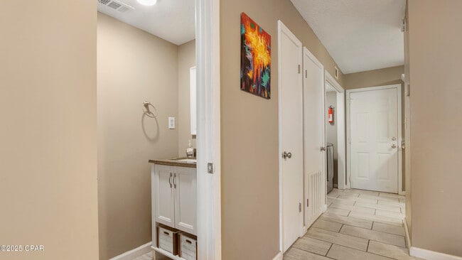 Photo - 2518 Johnson Dr