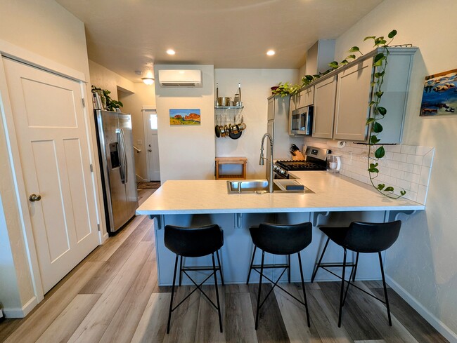 Photo - 1071 SE 5th St