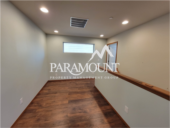 Photo - Bright and Beautiful 4 Bedroom in Bremerton!