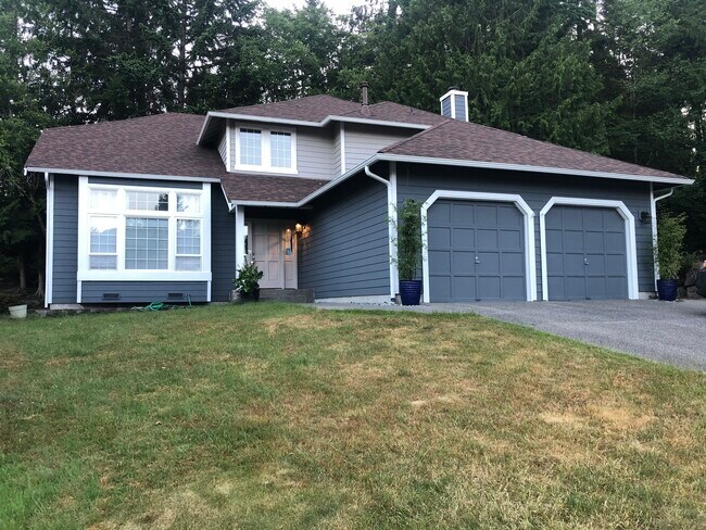 Photo - 10918 Crocus Pl NW