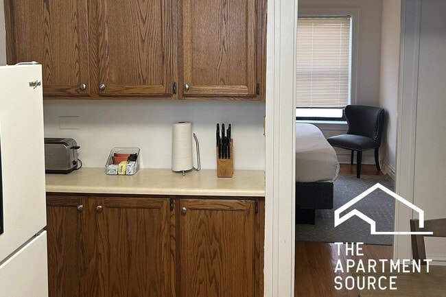 Photo - 1911 W Larchmont Ave Unit 3B