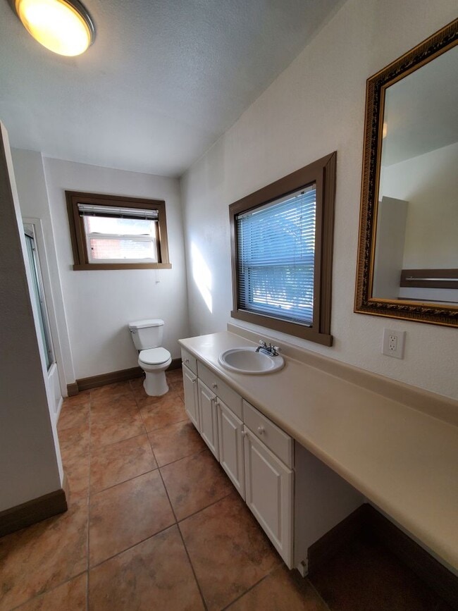 Photo - STUNNING 1BD/1BA IN A FIVEPLEX IN EAST SA...