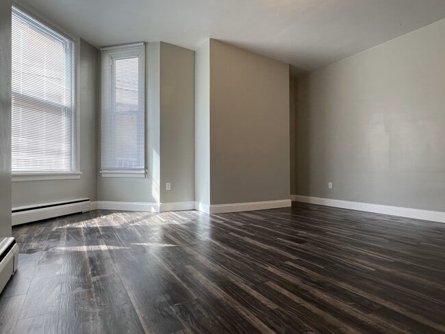 Sala de estar - 143 Seminary Ave Unidad 1