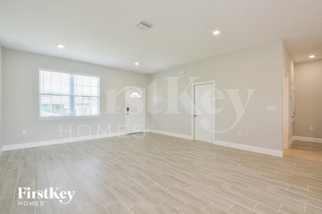 Photo - 308 Camellia Ct