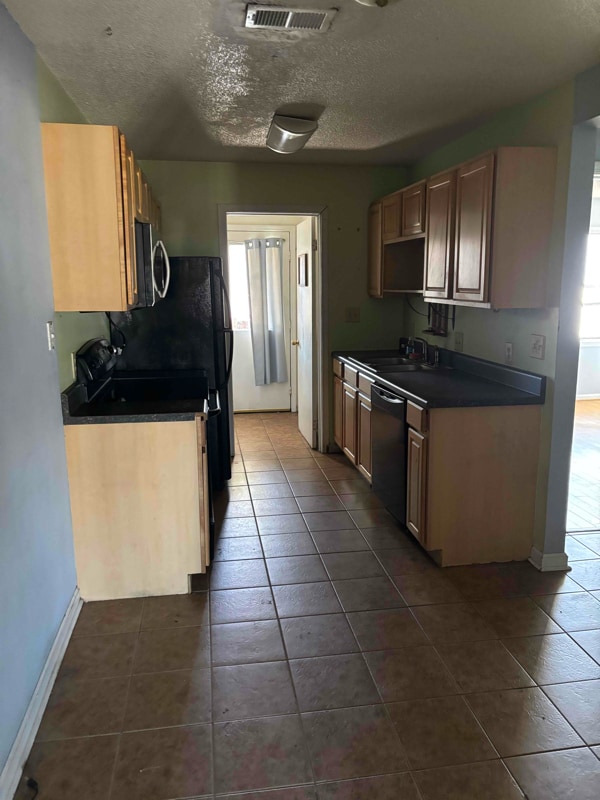 Photo - 755 Burcale Rd Unidad A8