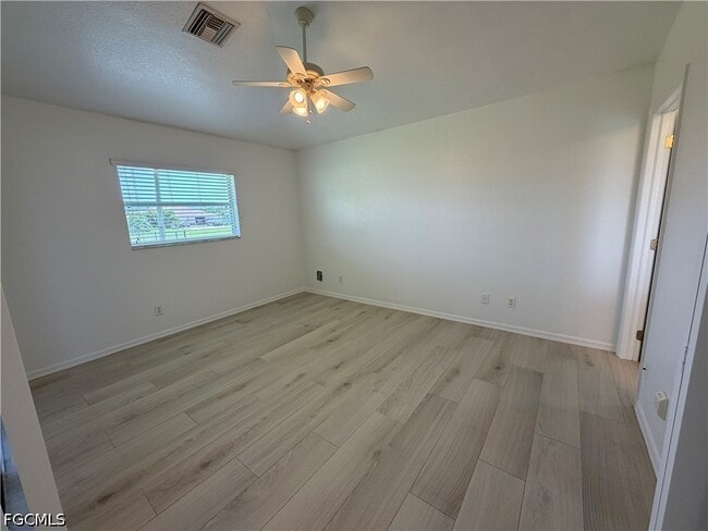Photo - 544 SE 7th St