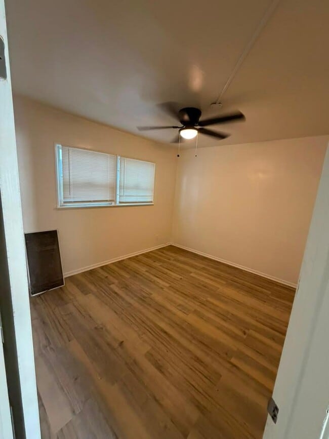 1540 W 226th St Unit C