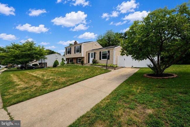 Building Photo - 1414 King William Dr
