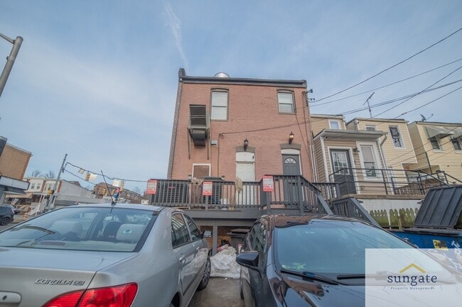 Building Photo - 4032 Falls Rd