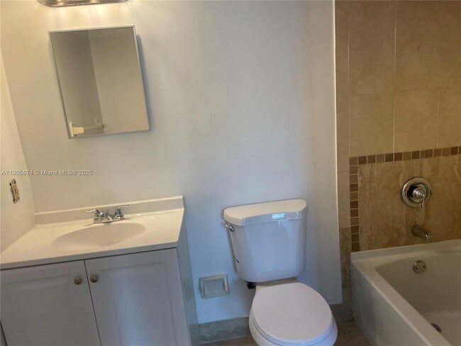 Photo - 2055 SW 122nd Ave Unidad 401