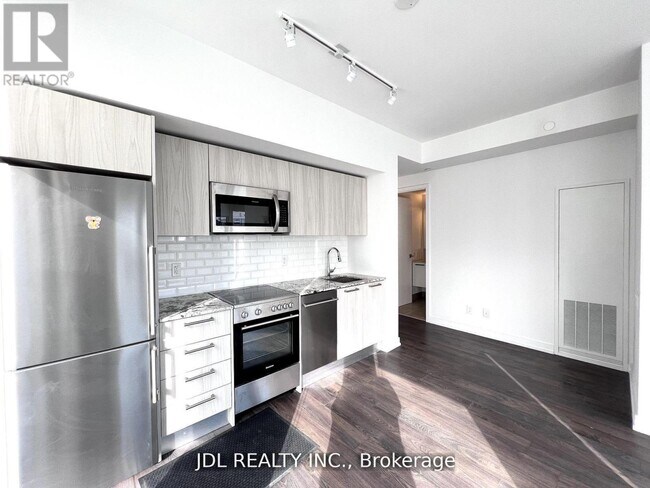 Photo - 28 Wellesley St E Unit 2102