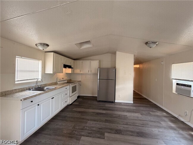 Photo - 8409 Grady Dr