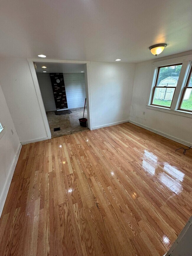 18 Exeter Rd