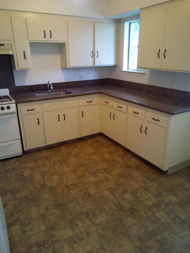 Photo - Coloma Garden Apartments
