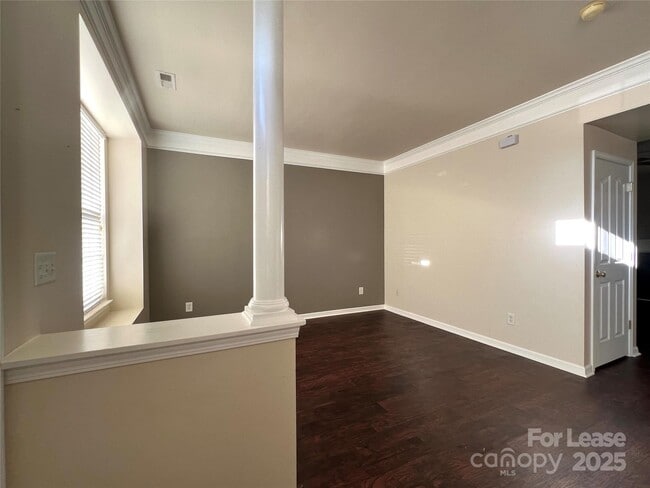 Photo - 7579 Bluff Point Ln
