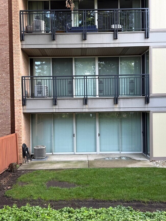 Photo - 6000 Oakwood Dr