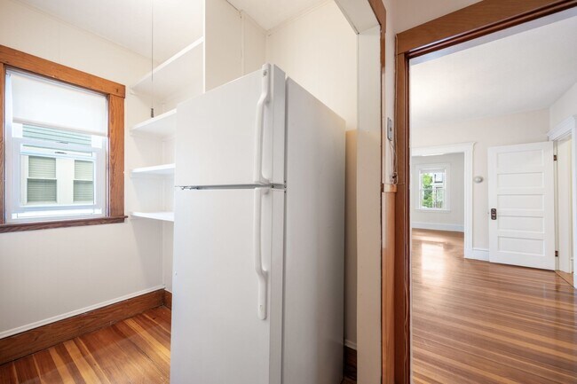 39-41-41 Thorndike St