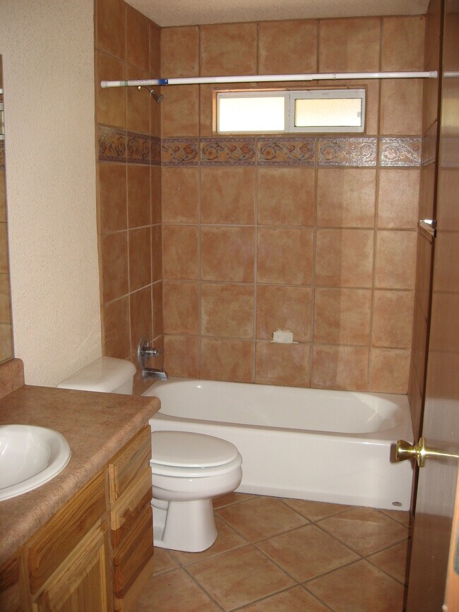 2355 Saturn Cir