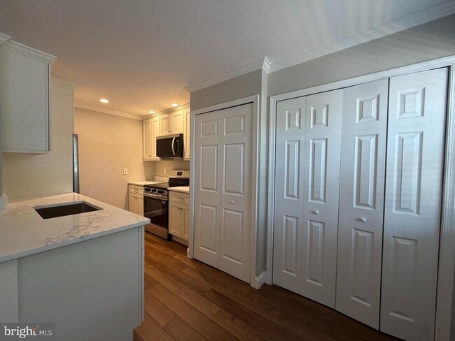Photo - 403 S Main St Unit 105