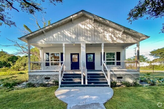 Building Photo - 1705 19th St S Rental
