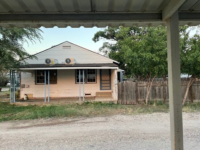 Photo - 408 E Nations St House