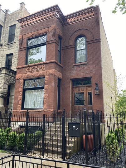 Photo - "Chic Urban Living: Cozy 1-Bedroom Gem in the Heart of Chicago's Vibrant Hoyne Avenue!"