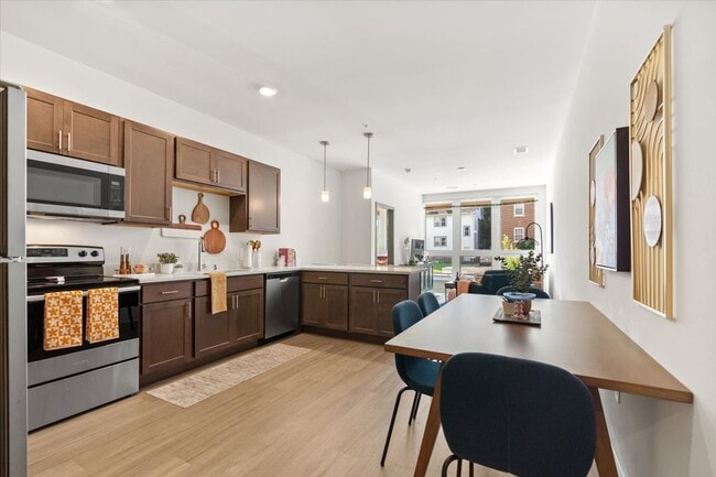 402 W Wilson Street