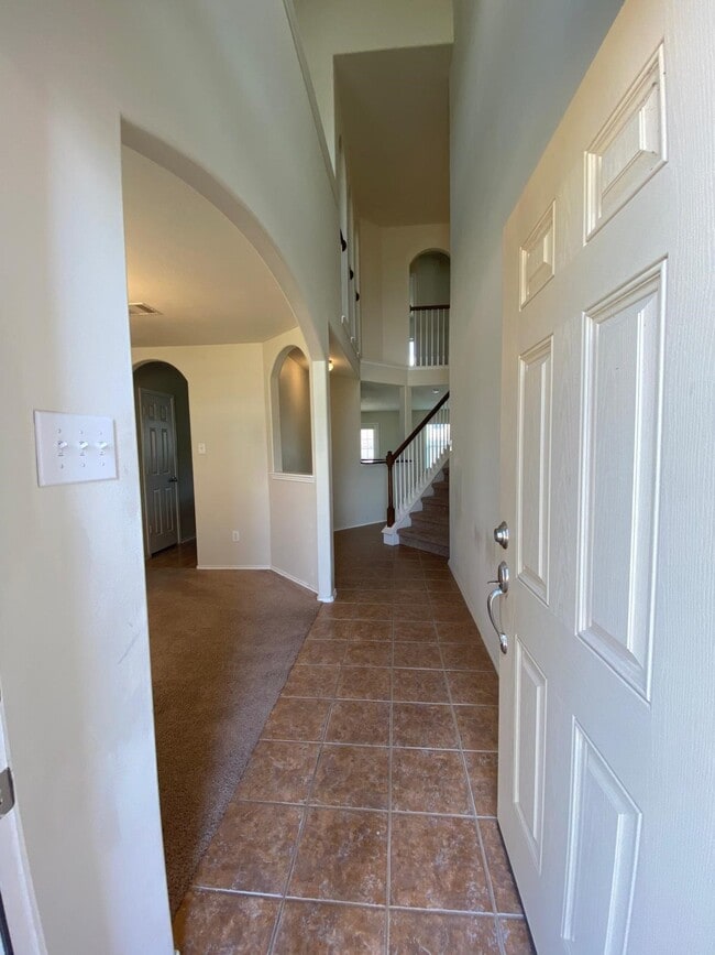 Photo - 1515 Daffodil Rd