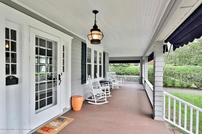 Photo - 408 Tuttle Ave