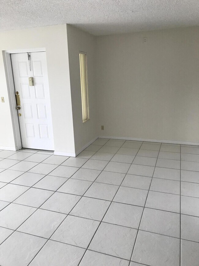 Photo - 724 Sunny Pine Way Unit D2