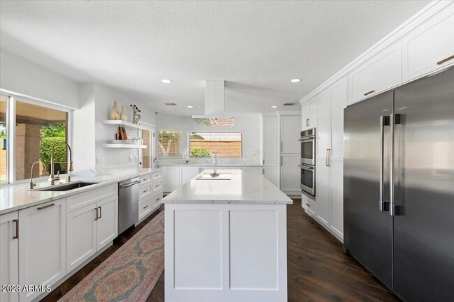 Building Photo - 10628 E Cinnabar Ave Rental