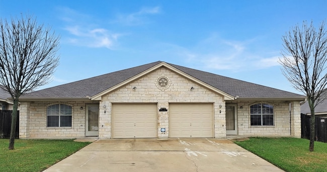 Building Photo - 1302 Powder River Dr Unit A