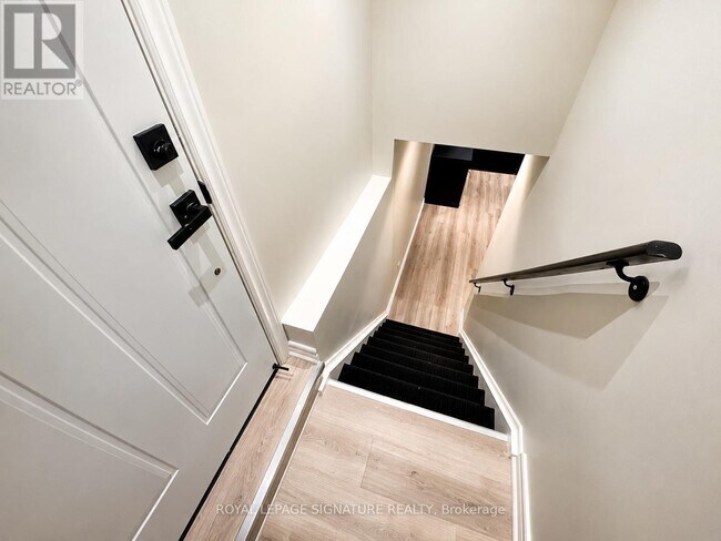 Photo - 75 Rockwood Crescent